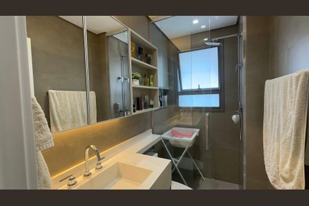 Apartamento à venda com 95m², 2 quartos e 2 vagas Apartamento à venda com 95m², 2 quartos e 2 vagasBanheiro da Suíte 2