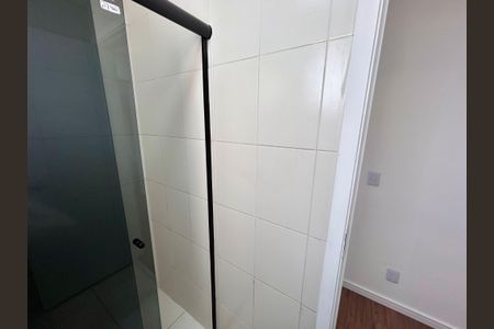 Apartamento à venda com 82m², 2 quartos e 1 vaga Apartamento à venda com 82m², 2 quartos e 1 vagaBanheiro 1
