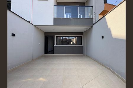 Casa à venda com 136m², 3 quartos e 2 vagas Casa à venda com 136m², 3 quartos e 2 vagasGaragem