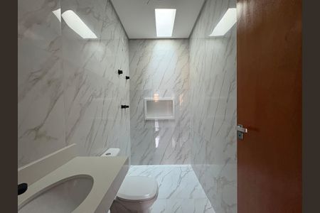 Casa à venda com 136m², 3 quartos e 2 vagas Casa à venda com 136m², 3 quartos e 2 vagasBanheiro da suíte 2