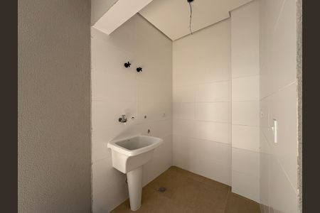 Casa à venda com 136m², 3 quartos e 2 vagas Casa à venda com 136m², 3 quartos e 2 vagasLavanderia