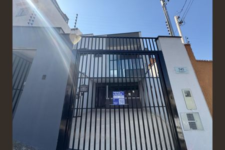 Casa à venda com 136m², 3 quartos e 2 vagas Casa à venda com 136m², 3 quartos e 2 vagasFachada