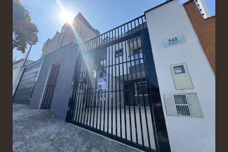 Casa à venda com 136m², 3 quartos e 2 vagas Casa à venda com 136m², 3 quartos e 2 vagasFachada