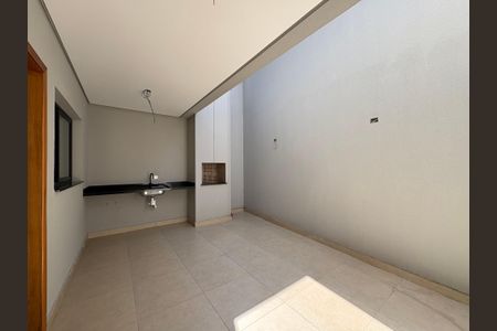 Casa à venda com 136m², 3 quartos e 2 vagas Casa à venda com 136m², 3 quartos e 2 vagasÁrea gourmet