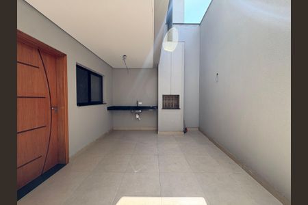 Casa à venda com 136m², 3 quartos e 2 vagas Casa à venda com 136m², 3 quartos e 2 vagasÁrea gourmet
