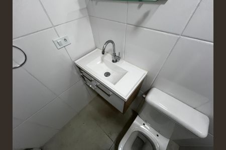 Apartamento para alugar com 55m², 2 quartos e 1 vaga Apartamento para alugar com 55m², 2 quartos e 1 vagaBanheiro