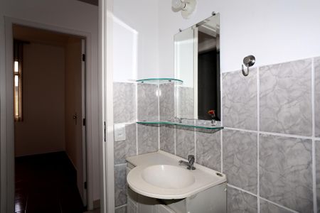 Apartamento para alugar com 72m², 2 quartos e 1 vaga Apartamento para alugar com 72m², 2 quartos e 1 vagaBanheiro