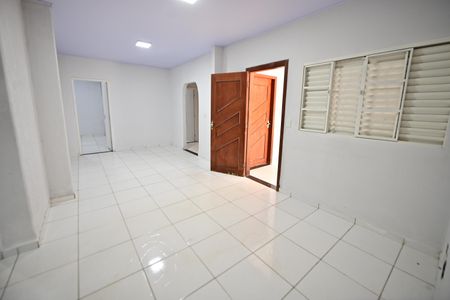 Casa para alugar com 4 quartos, 160m² em Vila Alvorada, Goiânia