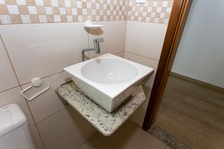 Casa à venda com 150m², 4 quartos e 2 vagas Casa à venda com 150m², 4 quartos e 2 vagasBanheiro 2