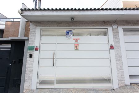 Casa à venda com 150m², 4 quartos e 2 vagas Casa à venda com 150m², 4 quartos e 2 vagasFachada - placa