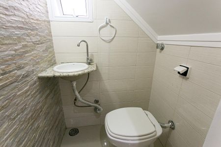 Casa à venda com 150m², 4 quartos e 2 vagas Casa à venda com 150m², 4 quartos e 2 vagasLavabo