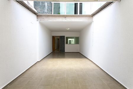 Casa à venda com 150m², 4 quartos e 2 vagas Casa à venda com 150m², 4 quartos e 2 vagasGaragem