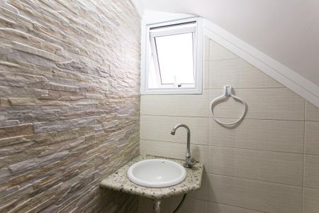 Casa à venda com 150m², 4 quartos e 2 vagas Casa à venda com 150m², 4 quartos e 2 vagasLavabo