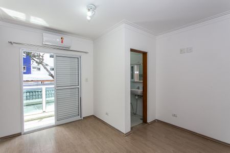 Casa à venda com 150m², 4 quartos e 2 vagas Casa à venda com 150m², 4 quartos e 2 vagasSuíte