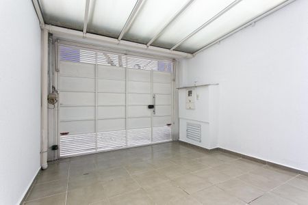 Casa à venda com 150m², 4 quartos e 2 vagas Casa à venda com 150m², 4 quartos e 2 vagasGaragem