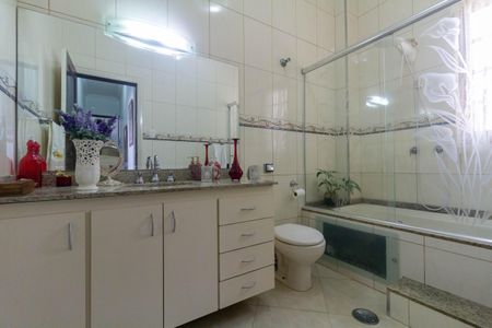 Apartamento à venda com 112m², 2 quartos e sem vagaBanheiro