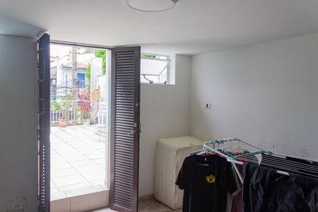 Casa para alugar com 193m², 5 quartos e 1 vaga Casa para alugar com 193m², 5 quartos e 1 vagaQuarto de Serviço