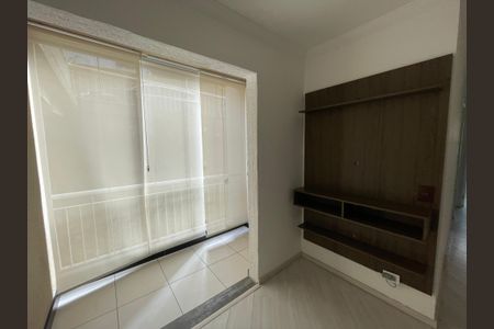 Sala de apartamento para alugar com 2 quartos, 52m² em Granja Viana, Cotia