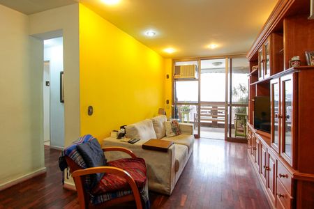 Sala de apartamento para alugar com 3 quartos, 250m² em Barra da Tijuca, Rio de Janeiro