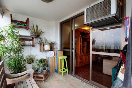 Varanda de apartamento para alugar com 3 quartos, 250m² em Barra da Tijuca, Rio de Janeiro