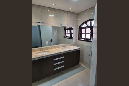 Casa à venda com 3 quartos, 160m² em Vila Campo Grande, São Paulo
