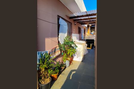 Casa à venda com 148m², 2 quartos e 2 vagas Casa à venda com 148m², 2 quartos e 2 vagasÁrea de Serviço