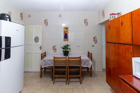 Casa à venda com 148m², 2 quartos e 2 vagas Casa à venda com 148m², 2 quartos e 2 vagasCozinha