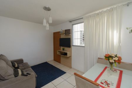 Sala de apartamento para alugar com 2 quartos, 46m² em  Califórnia, Contagem
