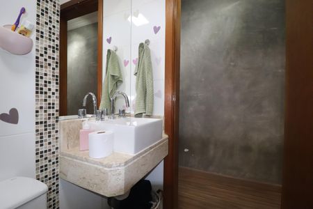 Apartamento à venda com 95m², 3 quartos e 2 vagasBanheiro Social