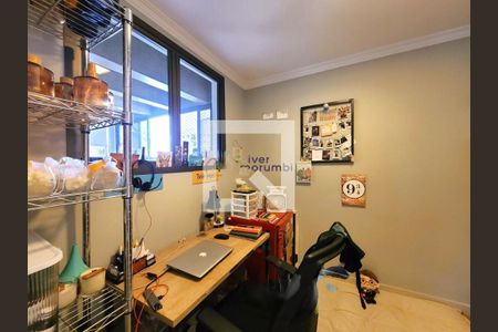 Apartamento para alugar com 320m², 4 quartos e 4 vagas Apartamento para alugar com 320m², 4 quartos e 4 vagasEscritório