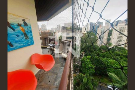 Apartamento para alugar com 320m², 4 quartos e 4 vagas Apartamento para alugar com 320m², 4 quartos e 4 vagasVaranda