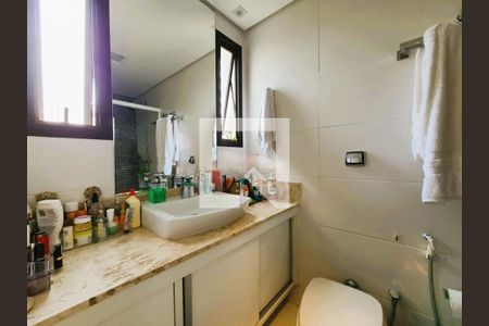 Apartamento para alugar com 320m², 4 quartos e 4 vagas Apartamento para alugar com 320m², 4 quartos e 4 vagasBanheiro 1