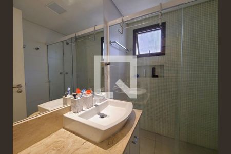 Apartamento para alugar com 320m², 4 quartos e 4 vagas Apartamento para alugar com 320m², 4 quartos e 4 vagasBanheiro 2