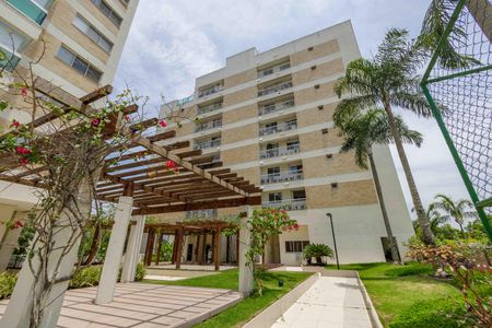 Apartamento à venda com 227m², 3 quartos e 2 vagas Apartamento à venda com 227m², 3 quartos e 2 vagasFachada