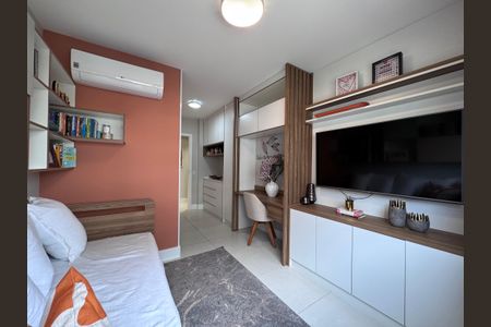 Apartamento à venda com 227m², 3 quartos e 2 vagas Apartamento à venda com 227m², 3 quartos e 2 vagasSuíte 2