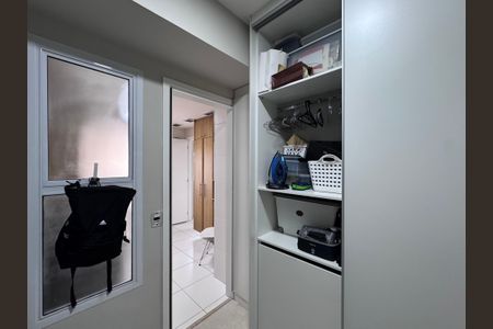 Apartamento à venda com 227m², 3 quartos e 2 vagas Apartamento à venda com 227m², 3 quartos e 2 vagasDespensa