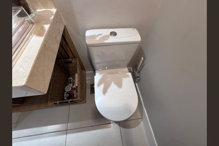 Apartamento à venda com 227m², 3 quartos e 2 vagas Apartamento à venda com 227m², 3 quartos e 2 vagasLavabo