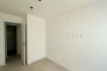 Quarto de apartamento à venda com 1 quarto, 34m² em Jardim Botânico, Rio de Janeiro