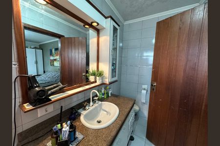 Casa à venda com 238m², 5 quartos e 3 vagasBanheiro da Suíte 2