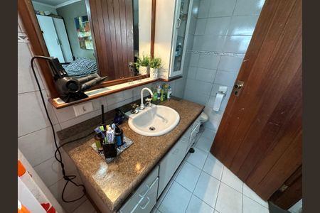 Casa à venda com 238m², 5 quartos e 3 vagasBanheiro da Suíte 2