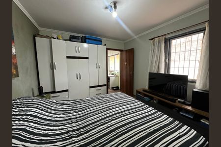 Casa à venda com 238m², 5 quartos e 3 vagasSuíte 2