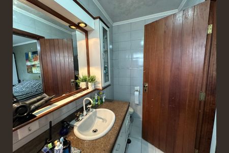 Casa à venda com 238m², 5 quartos e 3 vagasBanheiro da Suíte 2