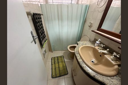 Casa à venda com 238m², 5 quartos e 3 vagasBanheiro Social