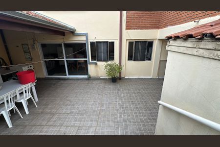 Casa à venda com 238m², 5 quartos e 3 vagasQuintal
