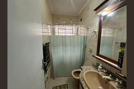 Casa à venda com 238m², 5 quartos e 3 vagasBanheiro Social
