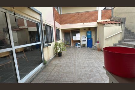 Casa à venda com 238m², 5 quartos e 3 vagasQuintal