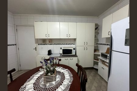 Casa à venda com 238m², 5 quartos e 3 vagasCozinha