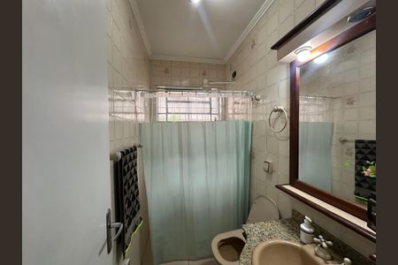 Casa à venda com 238m², 5 quartos e 3 vagasBanheiro Social