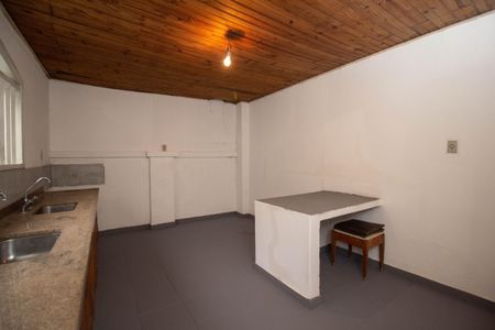 Casa à venda com 250m², 2 quartos e 5 vagas Casa à venda com 250m², 2 quartos e 5 vagasQuarto de Serviço