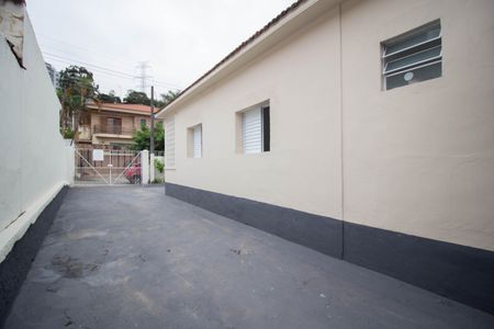 Casa à venda com 250m², 2 quartos e 5 vagas Casa à venda com 250m², 2 quartos e 5 vagasGaragem